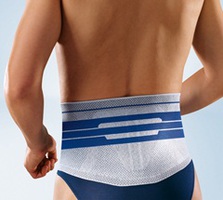 Aktivbandage für Herren zur muskulären Stabilisierung der Lendenwirbelsäule.